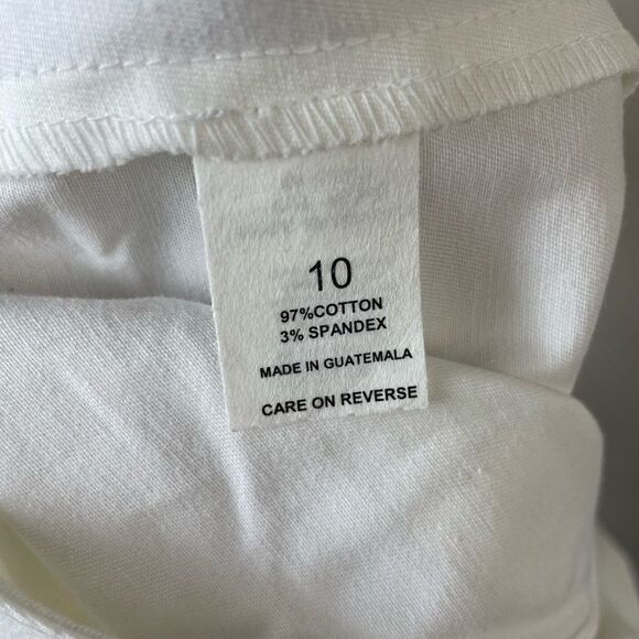 Briggs New York White Shorts Size 10 EUC - Picture 4 of 5
